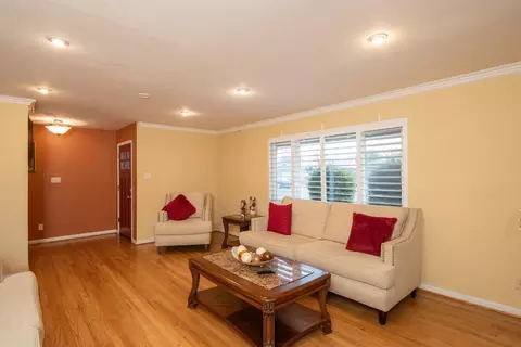 Living - 1401 Locke Rd, Modesto, CA 95355 photo 3 of 4