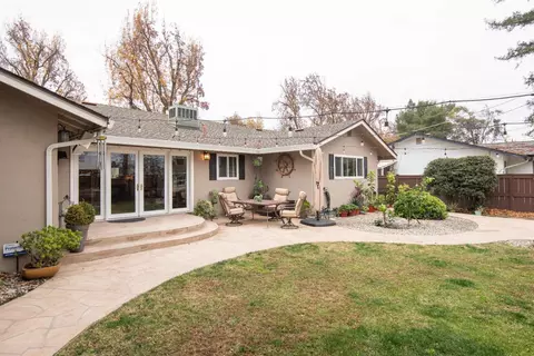 Exterior - 1401 Locke Rd, Modesto, CA 95355 photo 4 of 8