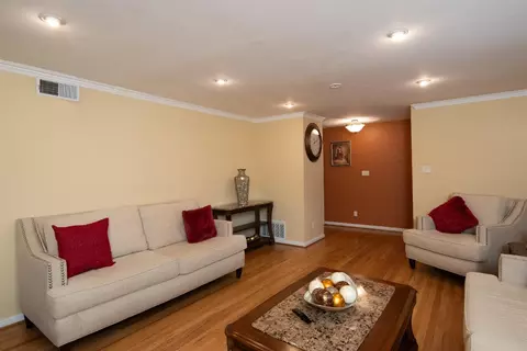 Living - 1401 Locke Rd, Modesto, CA 95355 photo 2 of 4
