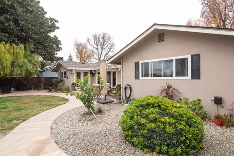 Exterior - 1401 Locke Rd, Modesto, CA 95355 photo 7 of 8