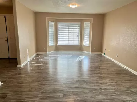311 Eagleglen Ave, Turlock, CA 95380 photo 2