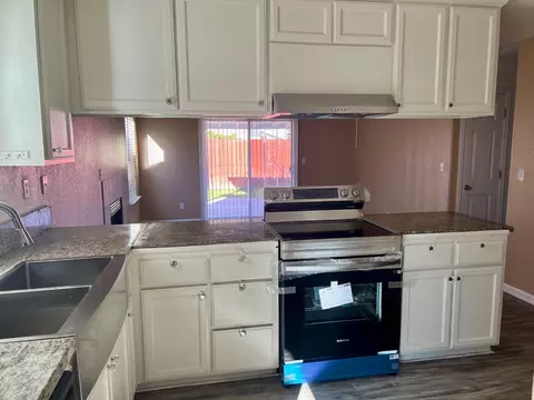 311 Eagleglen Ave, Turlock, CA 95380 photo 5