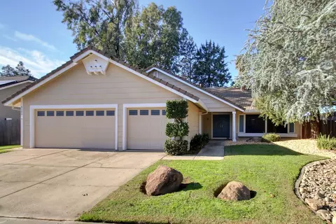 9200 Emerald Crest Dr, Elk Grove, CA 95624