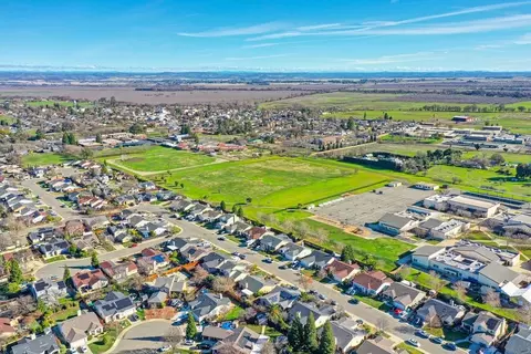 View/Area - 809 Griffith Way, Wheatland, CA 95692 photo 10 of 14