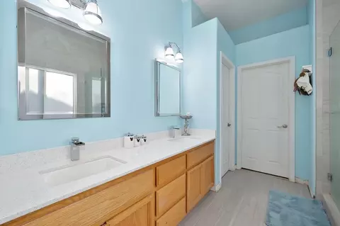 Bath - 809 Griffith Way, Wheatland, CA 95692 photo 3 of 3