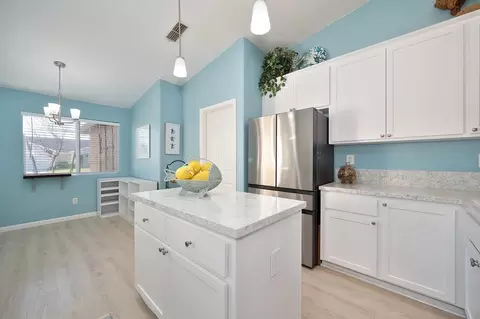 Kitchen - 809 Griffith Way, Wheatland, CA 95692 photo 5 of 5