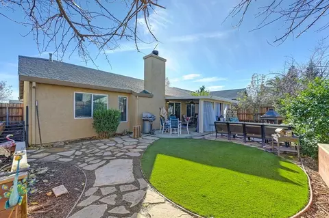 Exterior - 809 Griffith Way, Wheatland, CA 95692 photo 6 of 11