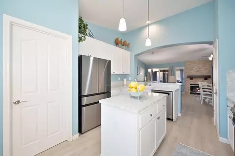 Kitchen - 809 Griffith Way, Wheatland, CA 95692 photo 2 of 5
