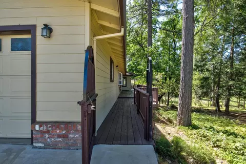 18500 Pine Tree Way, Mountain Ranch, CA 95246 photo 27