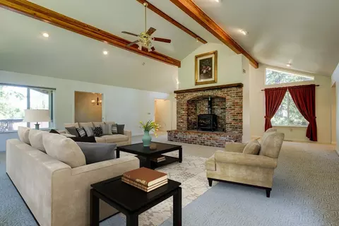 18500 Pine Tree Way, Mountain Ranch, CA 95246 photo 3