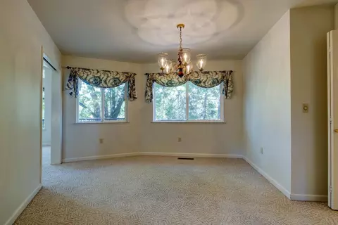 18500 Pine Tree Way, Mountain Ranch, CA 95246 photo 11