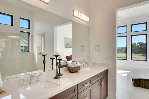 Bath - 111 Quail Covey Ct, Copperopolis, CA 95228 photo 5 of 6