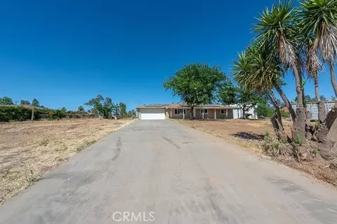 17706 Brook Dr E, Madera, CA 93638 photo 2