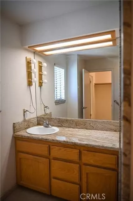 252 N Westberry Blvd, Madera, CA 93637 photo 13
