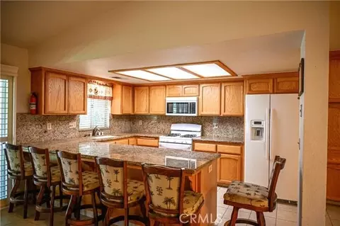252 N Westberry Blvd, Madera, CA 93637 photo 5