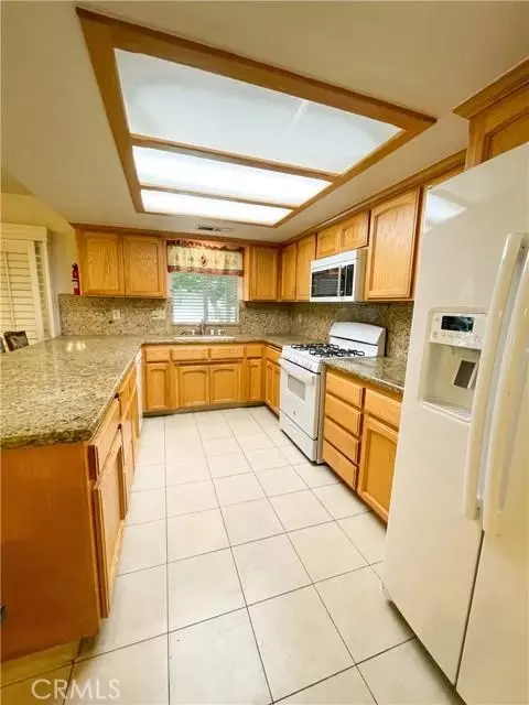 252 N Westberry Blvd, Madera, CA 93637 photo 6