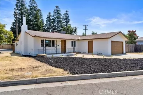 513 N Pine St, Madera, CA 93637 photo 2