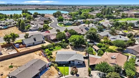 1448 Grayson Cir, Firebaugh, CA 93622 photo 2