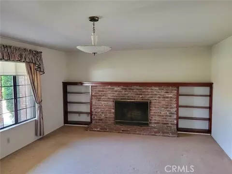 305 Hilton St, Madera, CA 93637 photo 3
