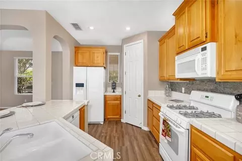 1056 Parkwood Ave, Madera, CA 93637 photo 12