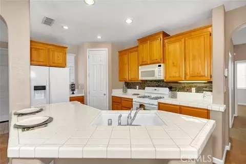 1056 Parkwood Ave, Madera, CA 93637 photo 11