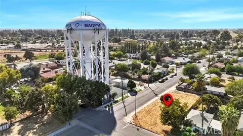 800 Columbia St, Madera, CA 93638 photo 9