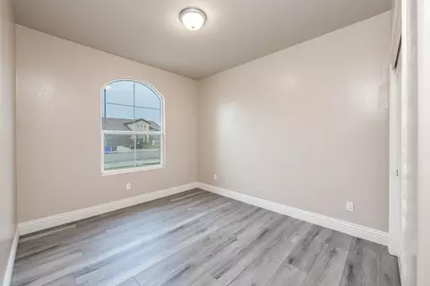 742 Strada St, Lemoore, CA 93245 photo 13