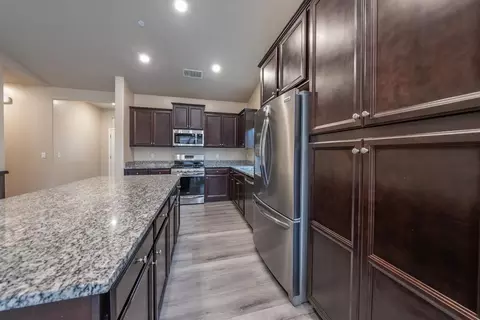 742 Strada St, Lemoore, CA 93245 photo 12