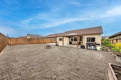 742 Strada St, Lemoore, CA 93245 photo 27