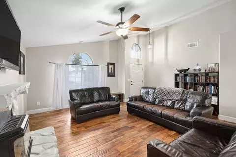 1514 Fallbrook Ave, Clovis, CA 93611 photo 5