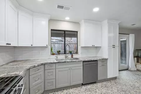 1514 Fallbrook Ave, Clovis, CA 93611 photo 10