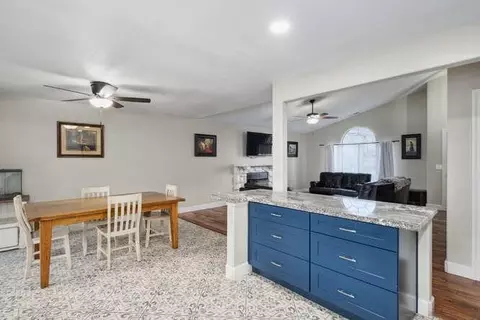 1514 Fallbrook Ave, Clovis, CA 93611 photo 11