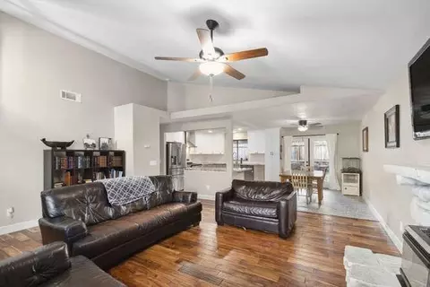 1514 Fallbrook Ave, Clovis, CA 93611 photo 6