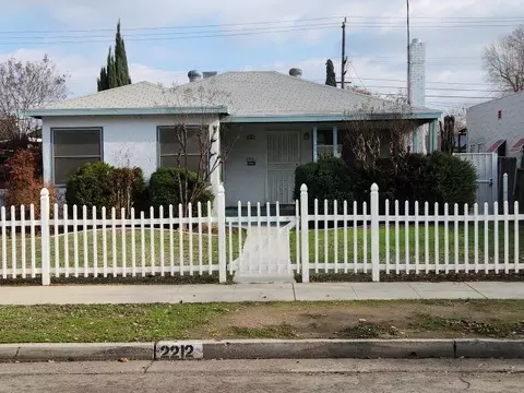 2212 N Vagedes Ave, Fresno, CA 93705