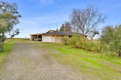 14418 Skyview Rd, Madera, CA 93636 photo 2