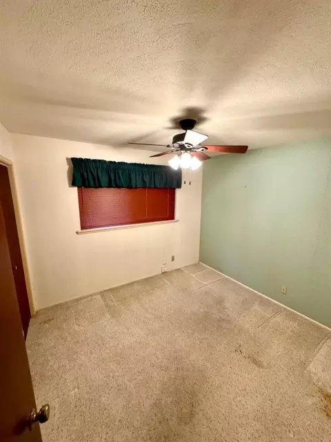 4482 E Ashcroft Ave, Fresno, CA 93726 photo 18