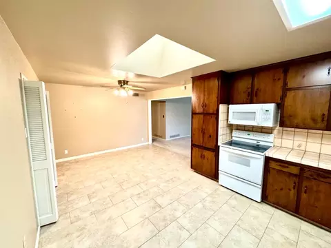 4482 E Ashcroft Ave, Fresno, CA 93726 photo 8