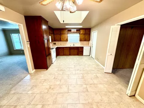 4482 E Ashcroft Ave, Fresno, CA 93726 photo 9
