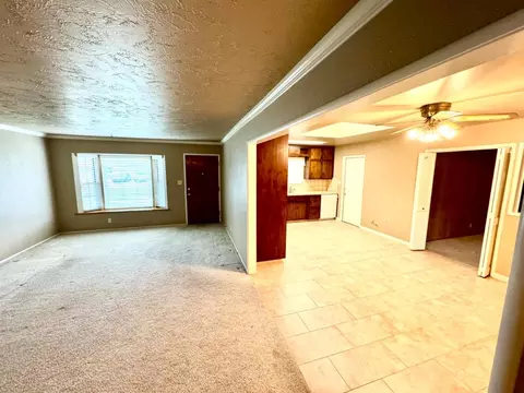 4482 E Ashcroft Ave, Fresno, CA 93726 photo 4