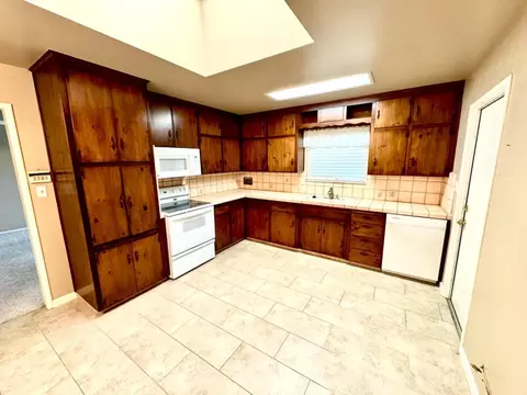 4482 E Ashcroft Ave, Fresno, CA 93726 photo 7