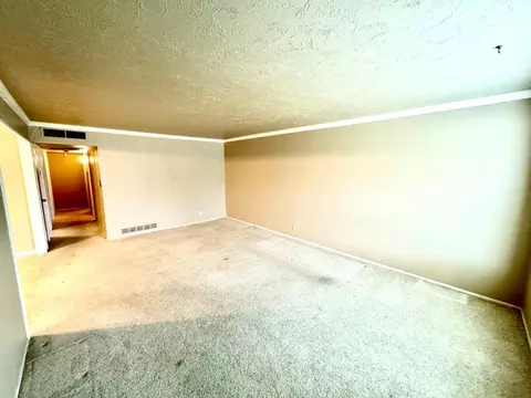 4482 E Ashcroft Ave, Fresno, CA 93726 photo 5