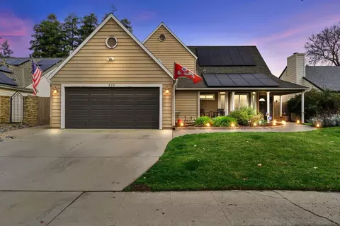 829 N Chapel Hill Ave, Clovis, CA 93611 photo 1