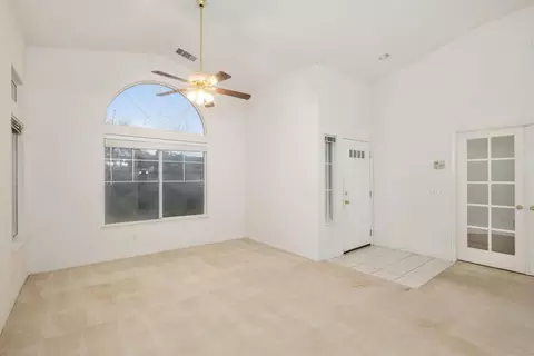 844 Mckelvy Ave, Clovis, CA 93611 photo 4