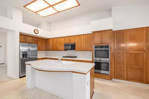 844 Mckelvy Ave, Clovis, CA 93611 photo 8