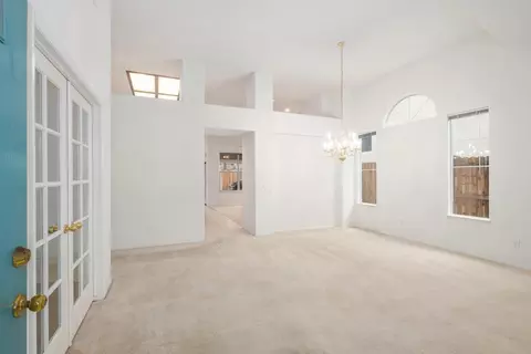 844 Mckelvy Ave, Clovis, CA 93611 photo 3