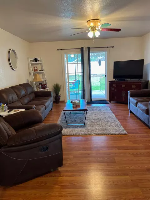 434 Faller Ave, Sanger, CA 93657 photo 5