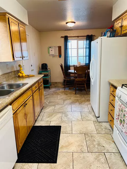 434 Faller Ave, Sanger, CA 93657 photo 10
