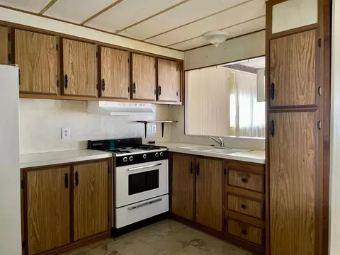 1218 E Cleveland Ave #61, Madera, CA 93638 photo 4