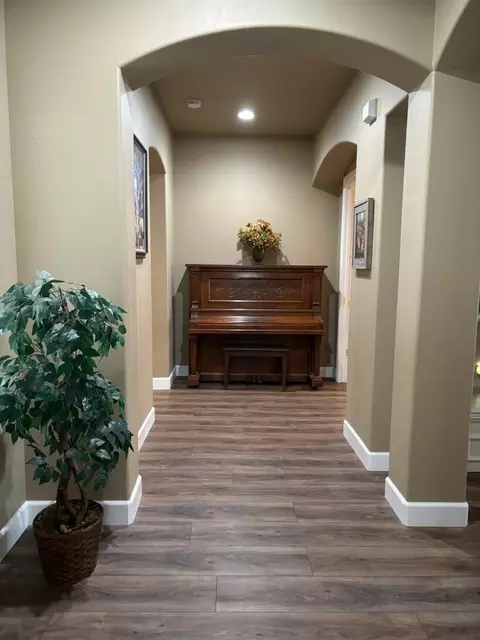 352 Omaha Ave, Clovis, CA 93619 photo 45