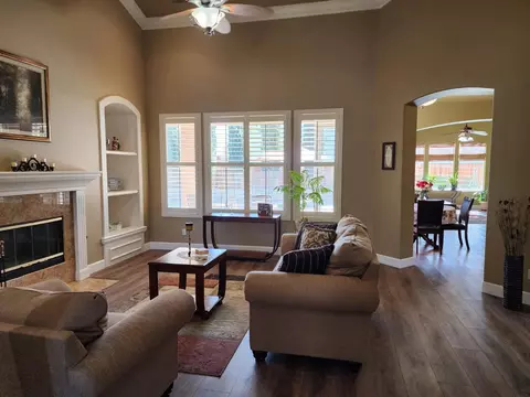 352 Omaha Ave, Clovis, CA 93619 photo 18